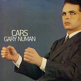 L'homme qui fait de la musique avec des voitures!