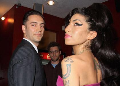 Amy Winehouse, chic & classe pour son nouvel homme !