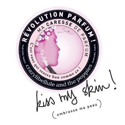 Concours Blog-anniversaire, un an de grelucheries, ça se fête avec CrazyLibellule ! – Mon Côté Greluche Le troisième jour, elle offra le parfum.