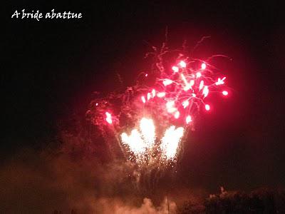 Feu d'artifices en banlieue parisienne Feu d'artifices en banlieue parisienne