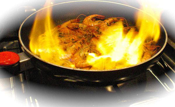 GAMBAS A LA PROVENCALE , FLAMBEES ....... 100 0837