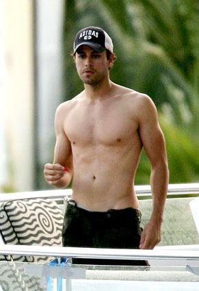 Enrique Iglesias .