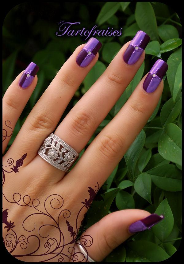 Damier Bijou http://tartofraises.nailblogs.net/nailart/damiermat/DSC_0136.JPG