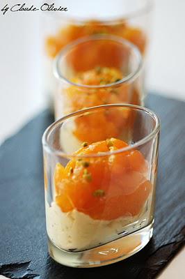 Des abricots qui font trempette à l'heure de l'apéro! Des abricots qui font trempette à l'heure de l'apéro!