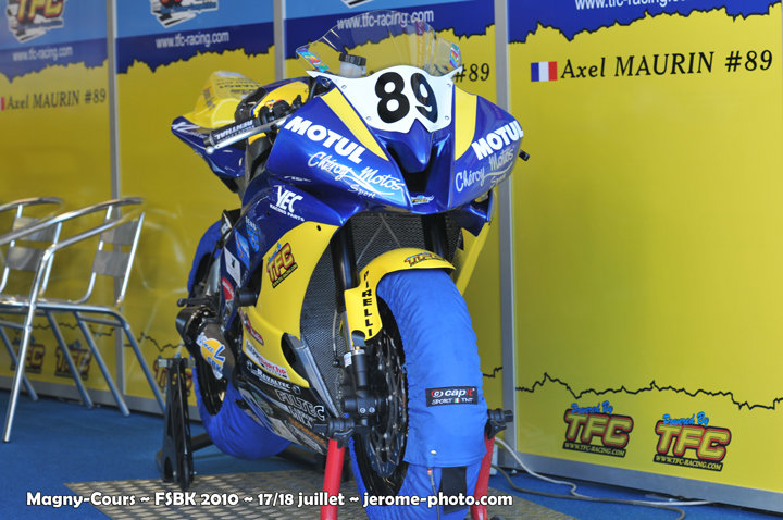 Yamaha #89 aux couleurs du Team Falcone Compétition