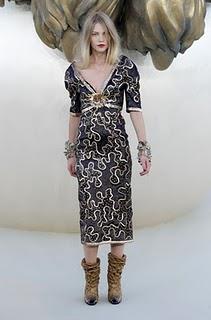 Lagerfeld fait rugir CHANEL... Lagerfeld fait rugir CHANEL...