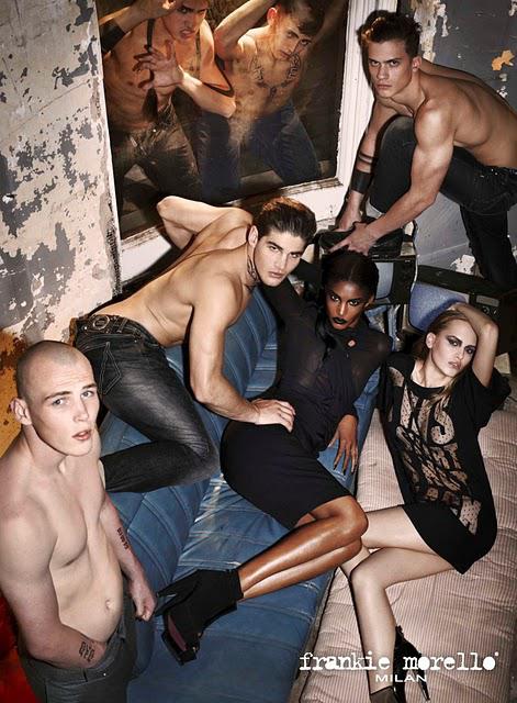 ► Frankie Morello présente sa nouvelle collection de sous vêtements avec le beau Ryan Bertroche ◄ ► Frankie Morello présente sa nouvelle collection de sous vêtements avec le beau Ryan Bertroche ◄