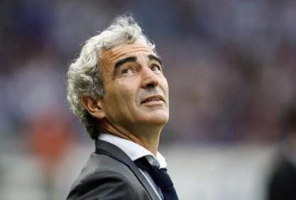 Raymond Domenech réclame 2 millions d’euros à la FFF en attaquant en justice ! Raymond Domenech réclame 2 millions euros FFf attaque en justice Laurent Blanc