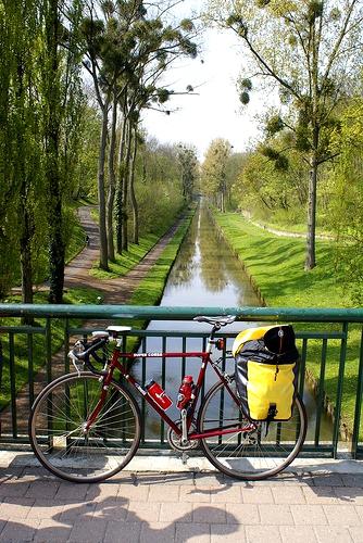 Découvrez Paris à vélo avec HostelBookers