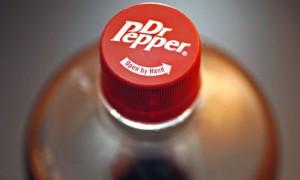 Bottle of the soft drink 006 300x180 Statut porno sur Facebook : Coca Cola retire sa campagne virale