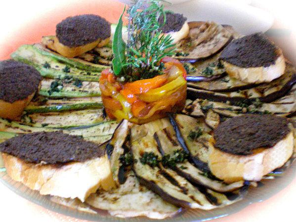 LEGUMES GRILLES DU SOLEIL ET SES CROUTONS DE TAPENADE .... 100 0833-copie-1