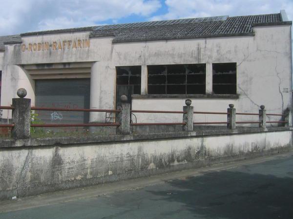 fermeture_raffarin.jpg, juil. 2010 fermeture_raffarin.jpg