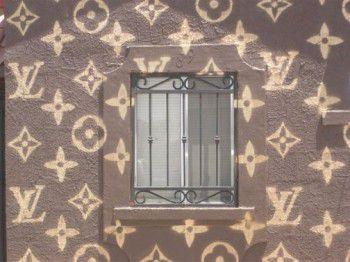 A Vuitton's House ! A Vuitton's House !