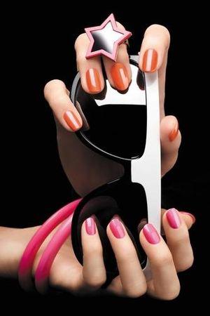 Une manucure gratuite sur la plage ? gemey_1444377c1