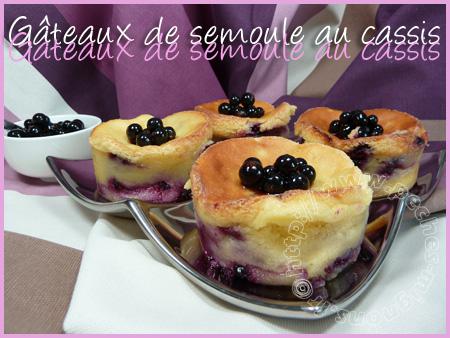 Gâteaux de semoule au cassis Gâteaux de semoule au cassis