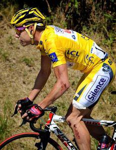 corvos_cadel_evans_in_yellow_jersey_stage_11