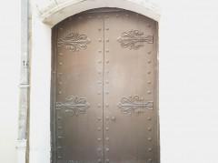 COMBIEN DE FOIS ? 7 Porte ruelle fac droit dim (929 x 696).jpg