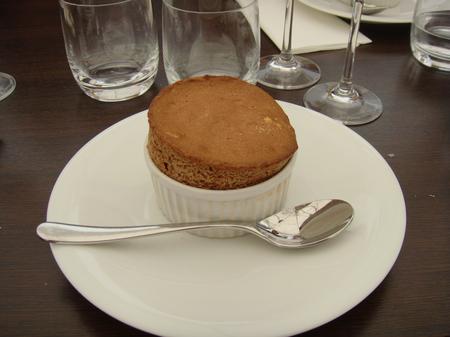 20100716 Atelier Guy Martin 12 souffle chocolat atelier (ChrisoScope) 20100716 Atelier Guy Martin 12 souffle chocolat atelier Cours de cuisine à lAtelier Guy Martin (ChrisoScope)