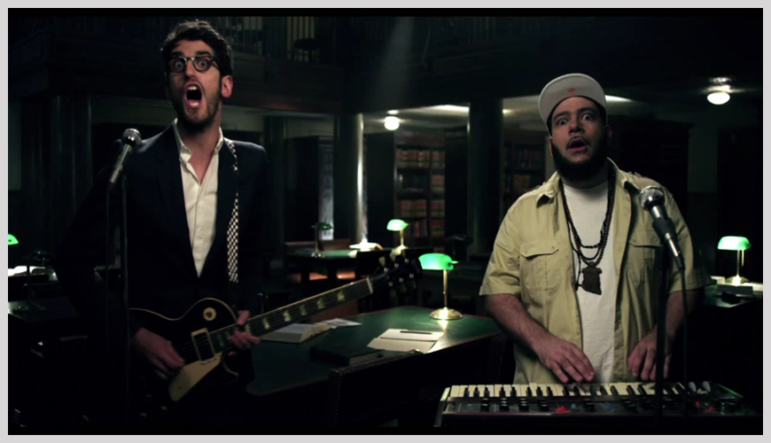 ch1 Chromeo   Dont Turn The Lights On | Clip