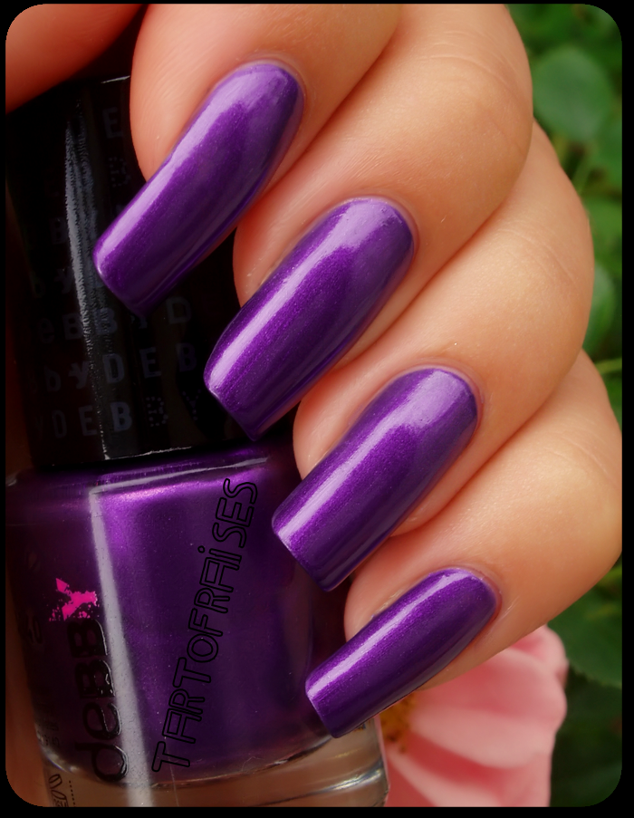 Debby - 78 http://tartofraises.nailblogs.net/vernis/debby78/debby_78%20004.png
