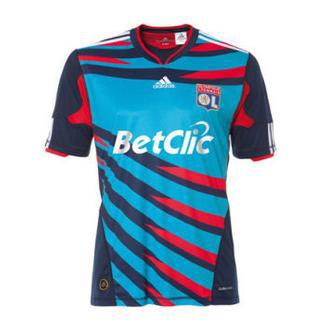 Ligue 1 : Maillots de Lyon 2010 – 2011