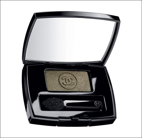Les Contrastes de Chanel - Fall 2010 Les Contrastes de Chanel, collection Fall 2010 (craquage inside)