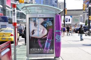 Maybelline The Falsies Toronto31 300x198 Maybelline maquille les abribus pour The Falsies