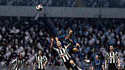 FIFA 11 - Enfilez les gants du gardien ps3 lucio header