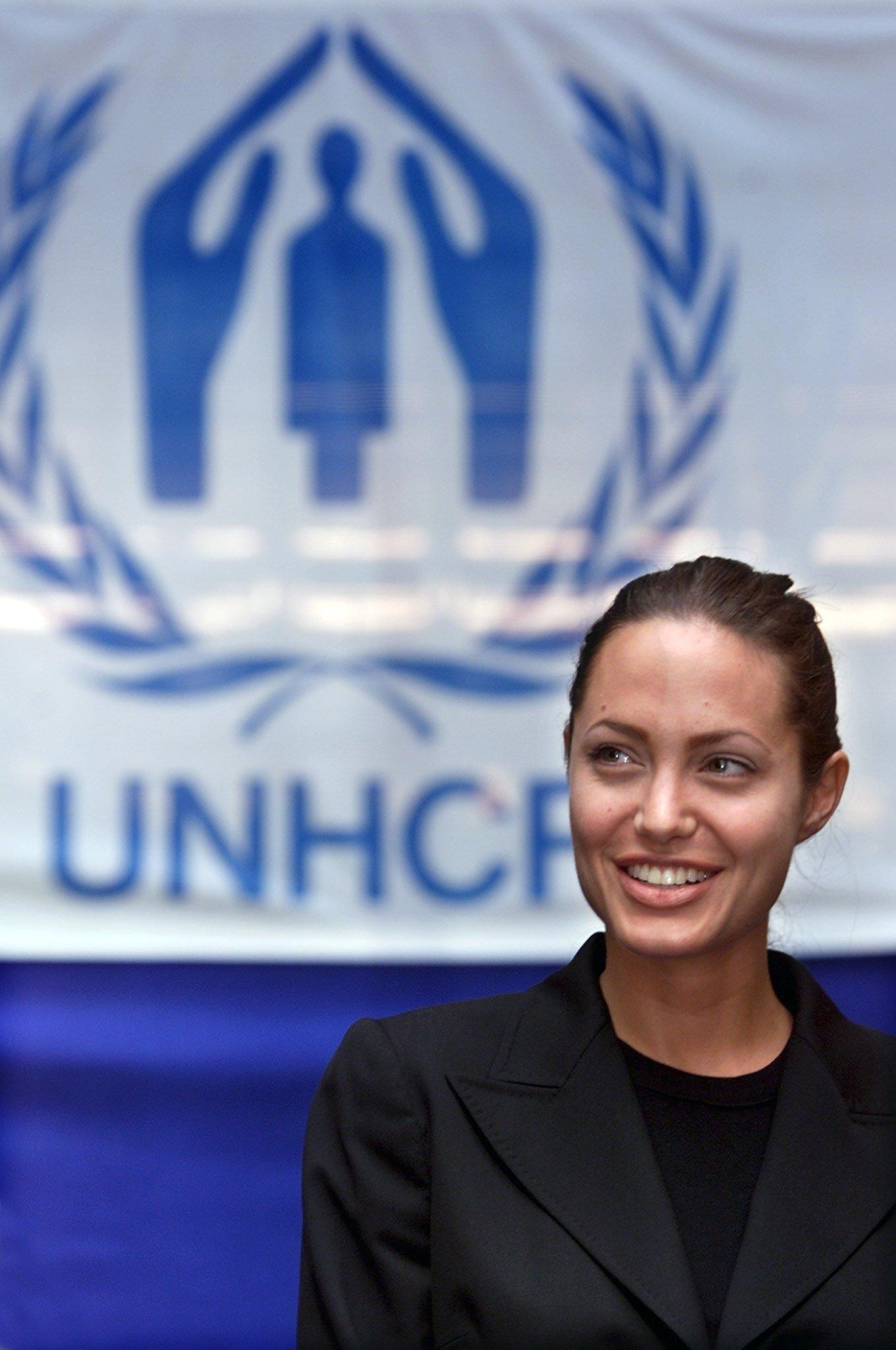 Angelina Jolie offre 100.000 dollars au Pakistan !