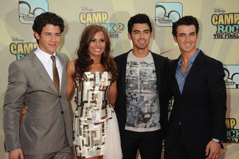 Camp Rock 2 Le Face à Face ... 10 photos de l'avant première à New York Camp Rock 2 Le Face à Face ... 10 photos de l'avant première à New York