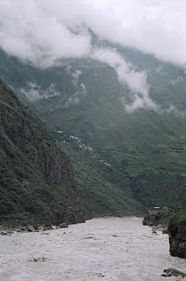 Au bout du monde à gauche: la vallée du Nujiang