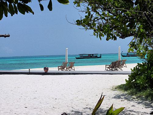 Ile coco palm dhuni kolhu vue-bateau.jpg