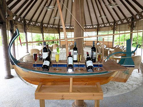 Ile coco palm dhuni kolhu vin.jpg