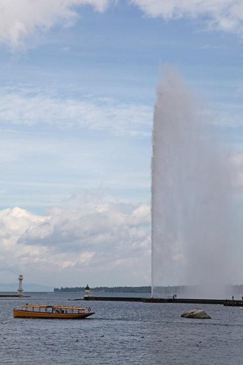 Le Jet d'eau mardi 24 août 45424_462478061795_236413916795_6585519_2098789_n.jpg