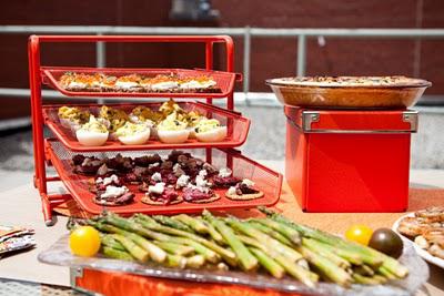 Un buffet s'il vous plait! Un buffet s'il vous plait!