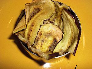 CHARLOTTE D'AUBERGINES AUX CREVETTES, MADELEINES AU PARMESAN CIMG3918