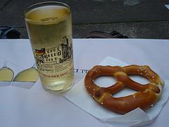 Wine & pretzel