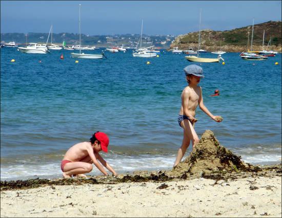 Plage active chateau-de-sable.1280578359.jpg