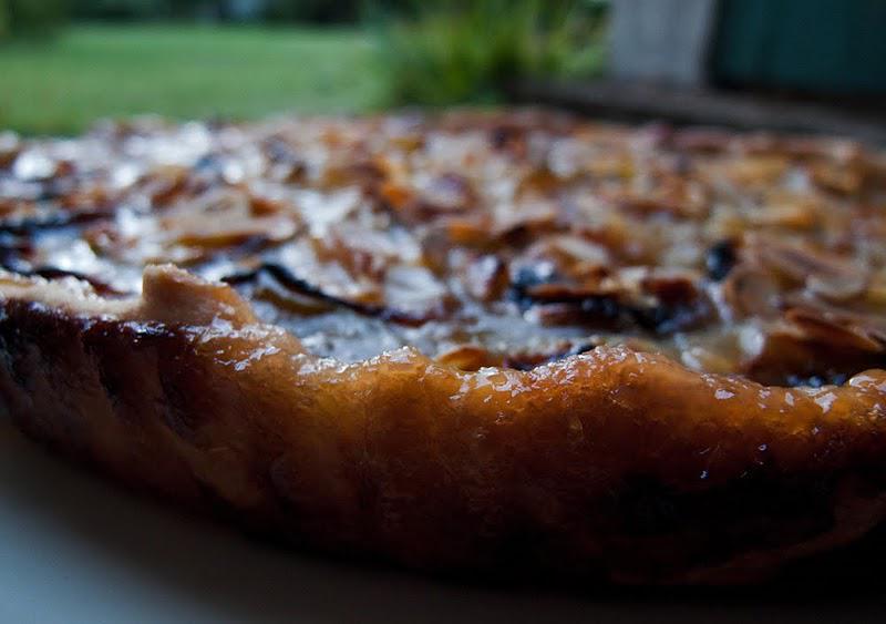 La tarte aux reines-claudes La tarte aux reines-claudes