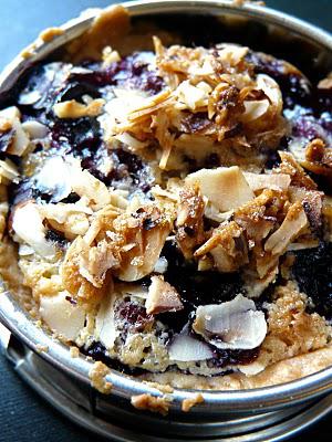 Tarte pommes crème d'amandes et framboises ainsi qu'une variante aux myrtilles Tarte pommes crème d'amandes et framboises ainsi qu'une variante aux myrtilles