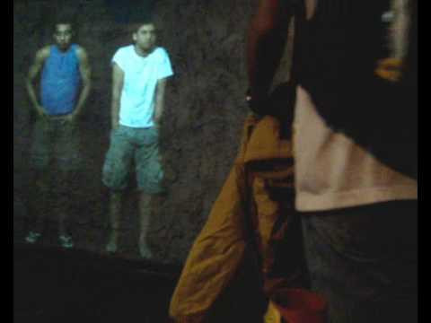 Des SDF virtuels au Brésil pour sensibiliser aux dons de vêtements Image de prévisualisation YouTube