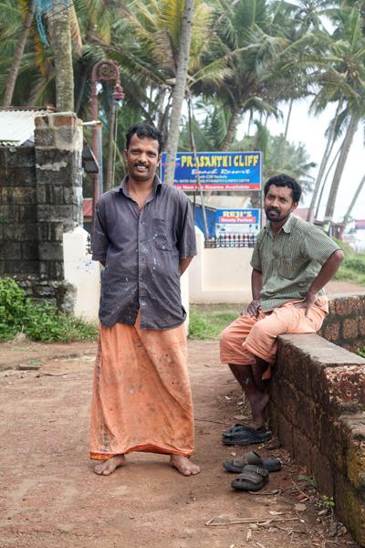 Veanu et Ayepam - Joueurs de tabla et peintres Veanu et Ayepam - Joueurs de tabla et peintres