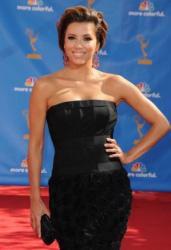 La vedette des Emmys 2010: la robe noire