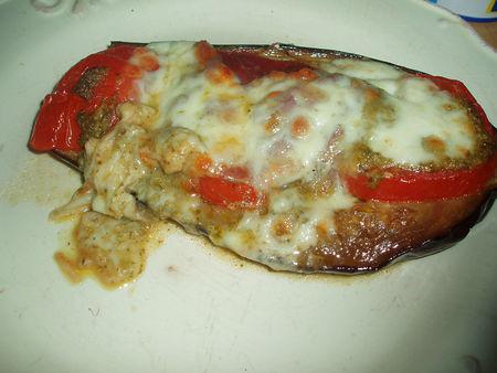 Aubergines fondantes à la coppa, tomates, pistou et mozzarella P7070006
