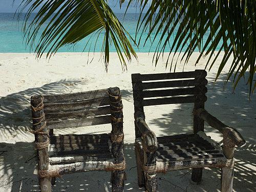 Embudhoo suite et fin chaisesembudhoo