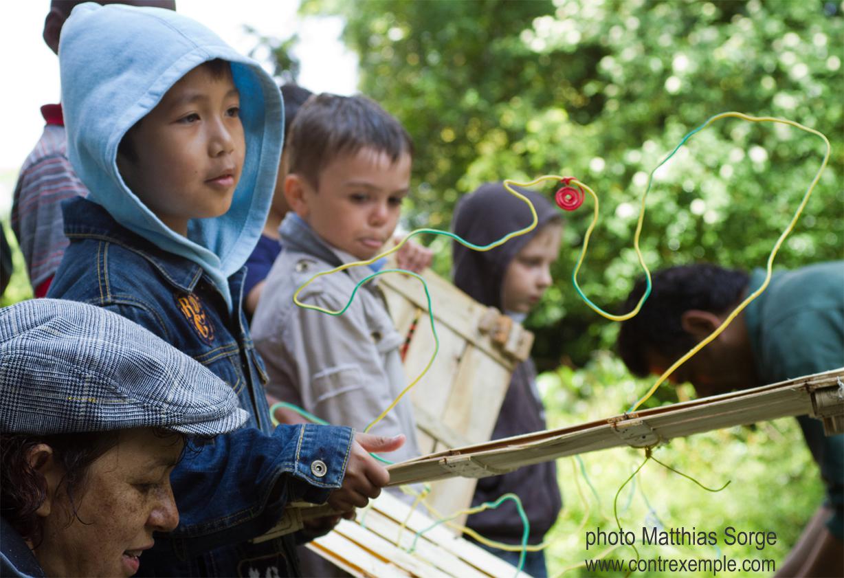 expo Regards sur la biodiversité, parc de bagatelle paris : mise à l'eau des ecoradeaux mai 2010, journée de la biodiversité paris label expo Regards sur la biodiversité, parc de bagatelle paris : mise à l'eau des ecoradeaux mai 2010, journée de la biodiversité paris label