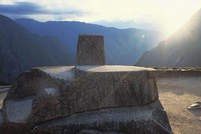 Voyage et Tourisme au Pérou – Intihuatana, Construction Inca, Pérou