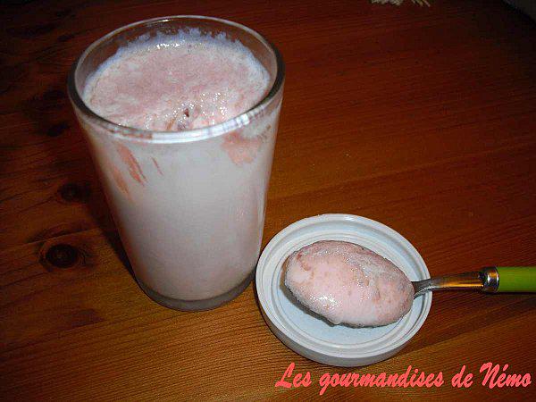 Yaourts aux fraises yaourts-conf-fraises.JPG