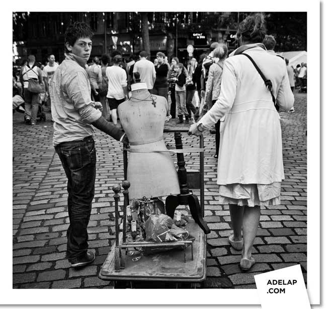 Découverte :: la braderie de Lille http://3.bp.blogspot.com/_txuBTB2__fE/TIORTjvgEfI/AAAAAAAAN-I/0dKK9ULiRjM/s1600/lille%C2%A9adelap2.jpg