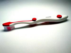 brosse-a-dents A quoi sert le fluor dans le dentifrice?